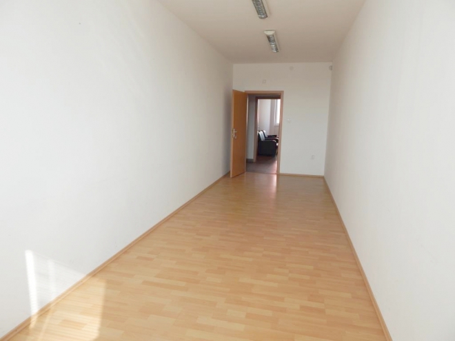 Office premises for rent - 20,1 m2 - Pestovatelska