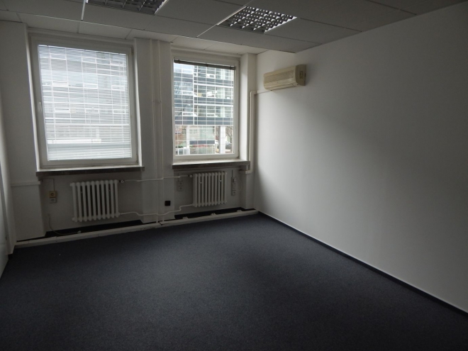 Office premises for rent - 24 m2 – Trencianska street