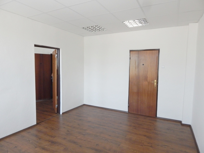 Double-office for rent - 34 m2 - Bajkalska street